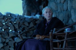Helen Mirren as Cara in season 2, Episode 7 of 1923 streaming on Paramount+. Photo Credit: Trae Patton/ Paramount+